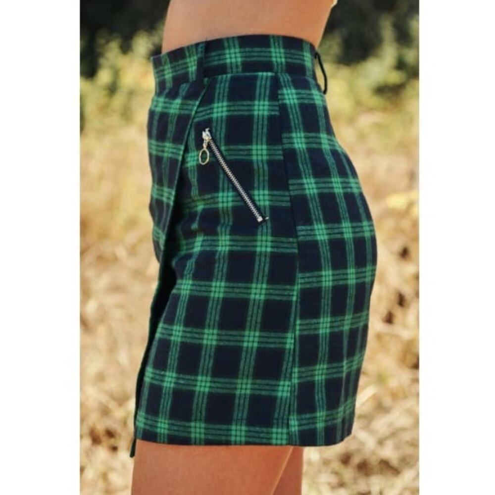 Olive Scent | NWT Size Large Navy/ Green Skirt